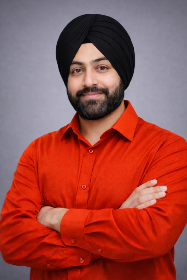 Querytics Team Member